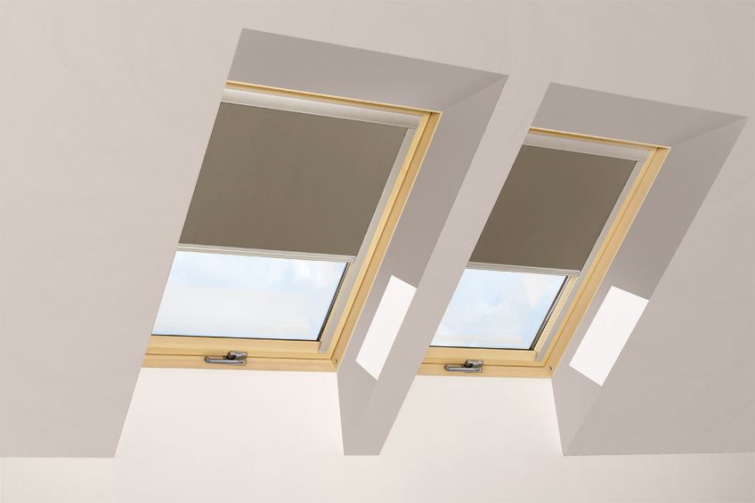 8 COLOURS BLACKOUT THERMAL ROLLER ROOF SKYLIGHT BLINDS FOR ALL FAKRO WINDOWS 